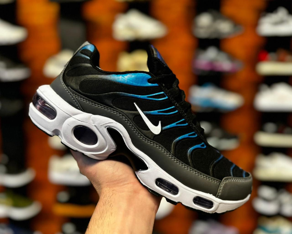 NIKE TN PRETO/AZUL