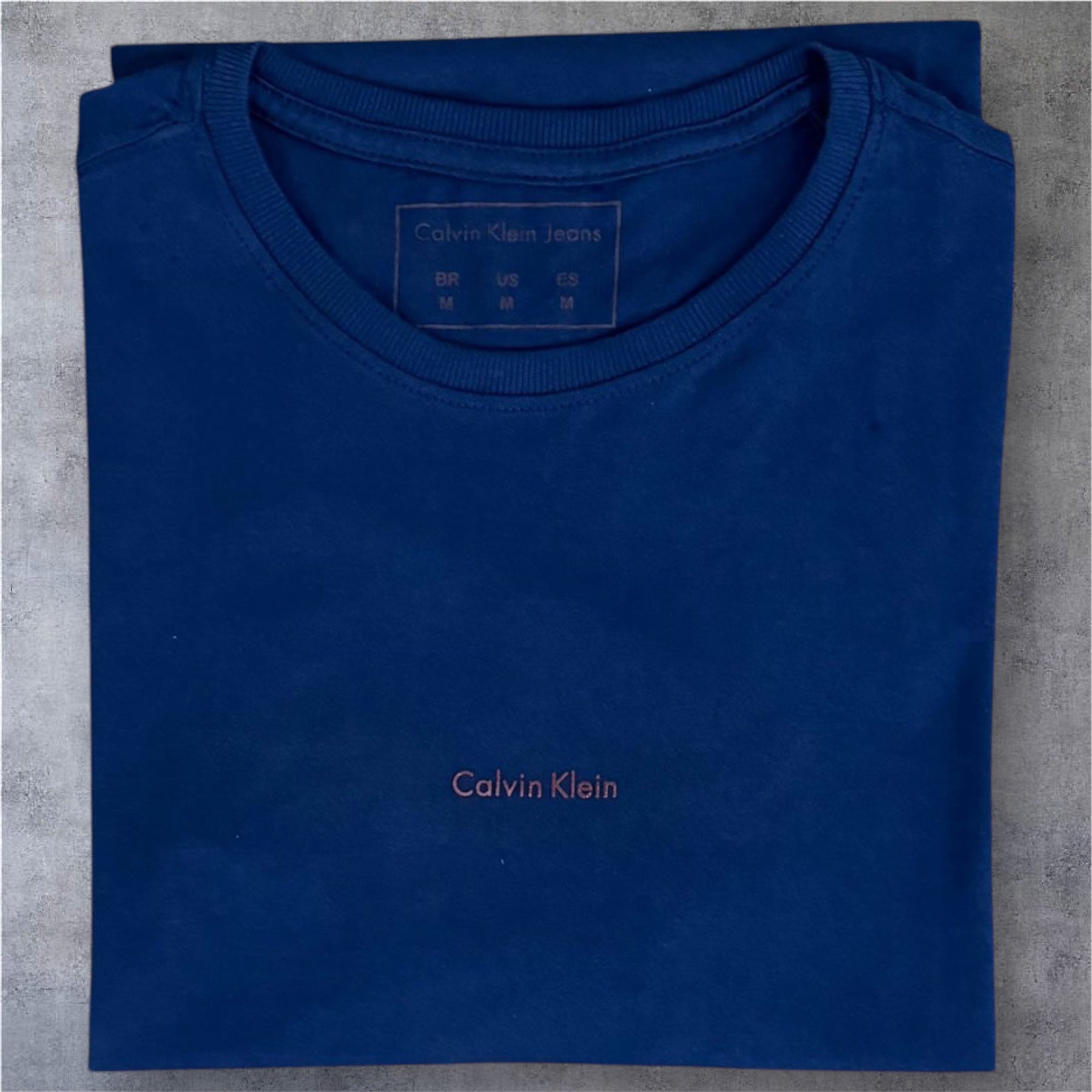 Camiseta Básicas Calvin Klein